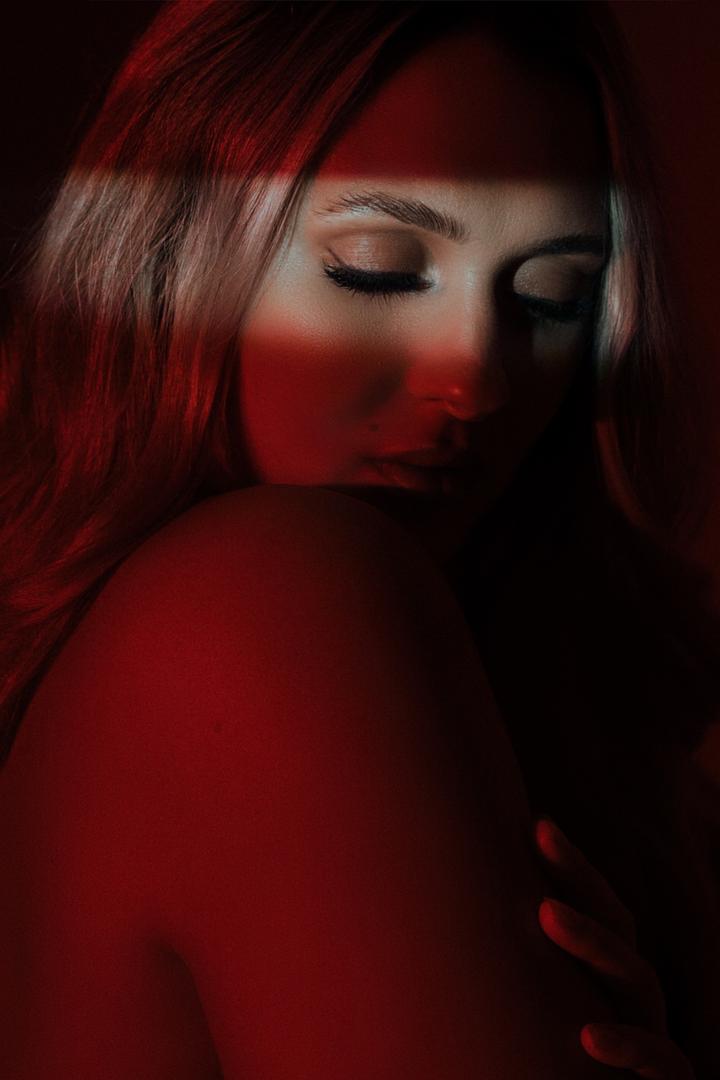 Jenny Nergis – Permanent Make-up Artist aus Frankfurt im Studio