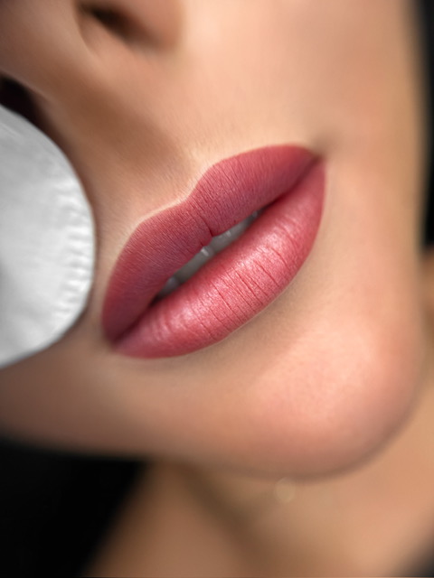 Lippen PMU Behandlung Permanent Make-up Frankfurt